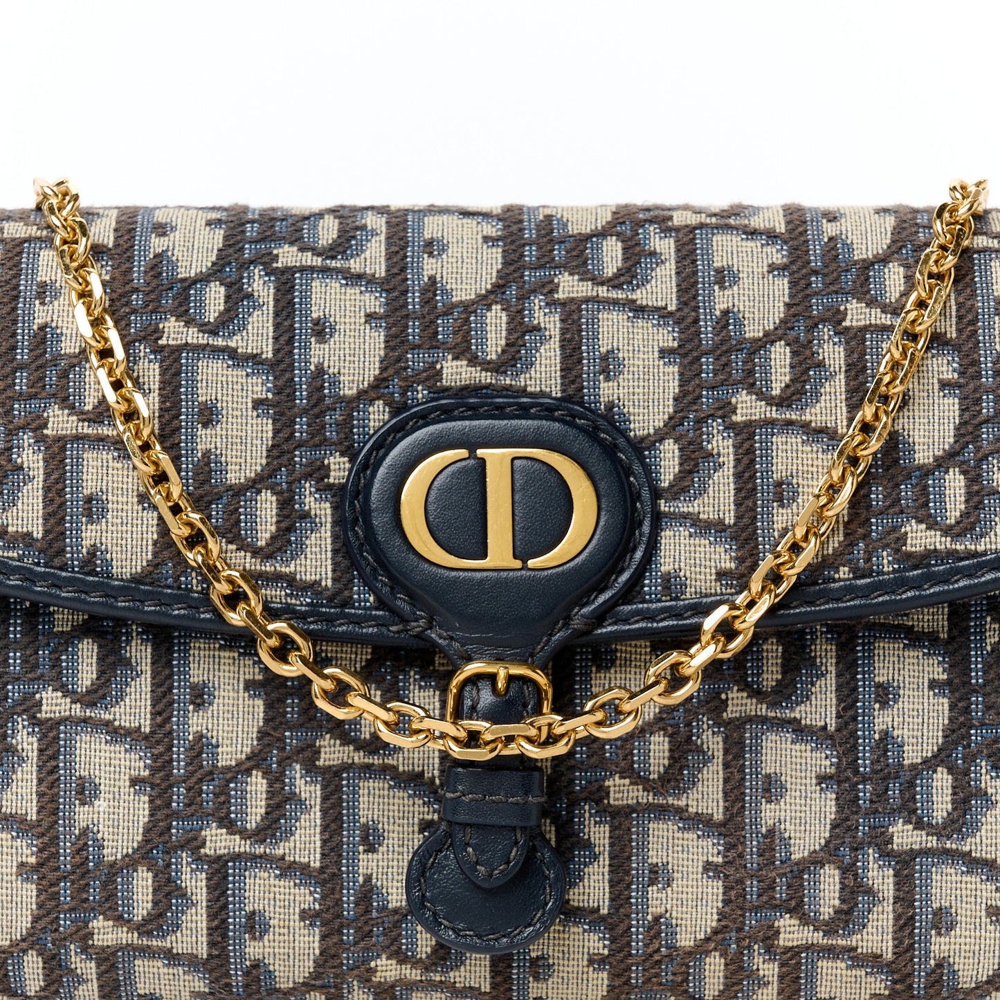 Oblique Bobby East West Pouch With Chain Blue