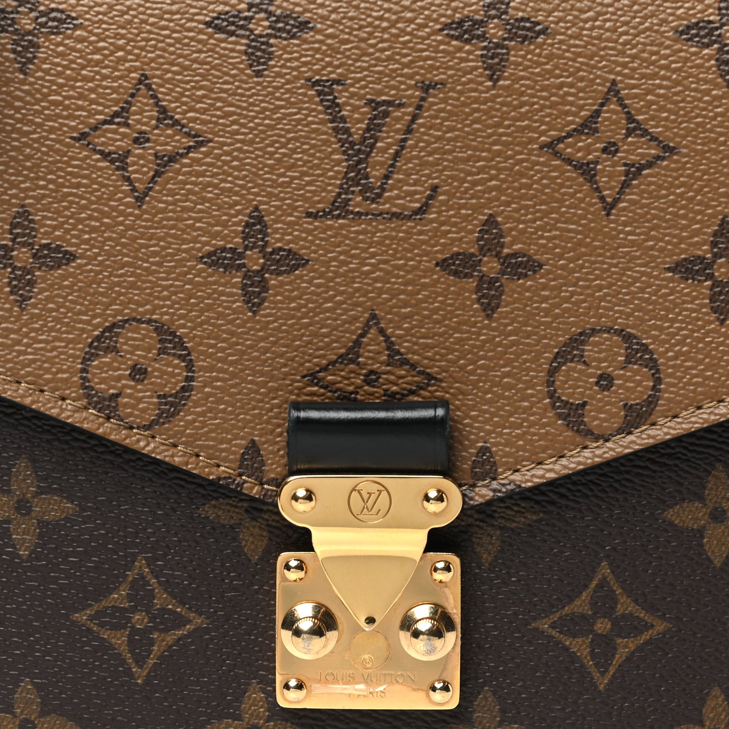Reverse Monogram Pochette Metis