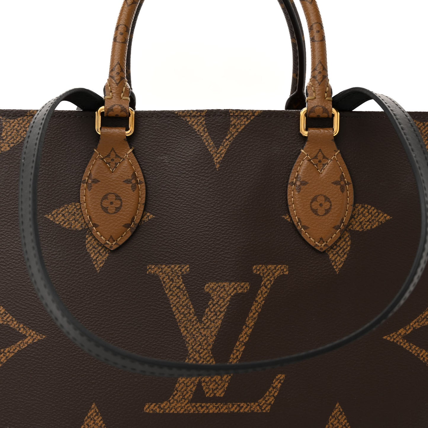 Reverse Monogram Giant Onthego MM