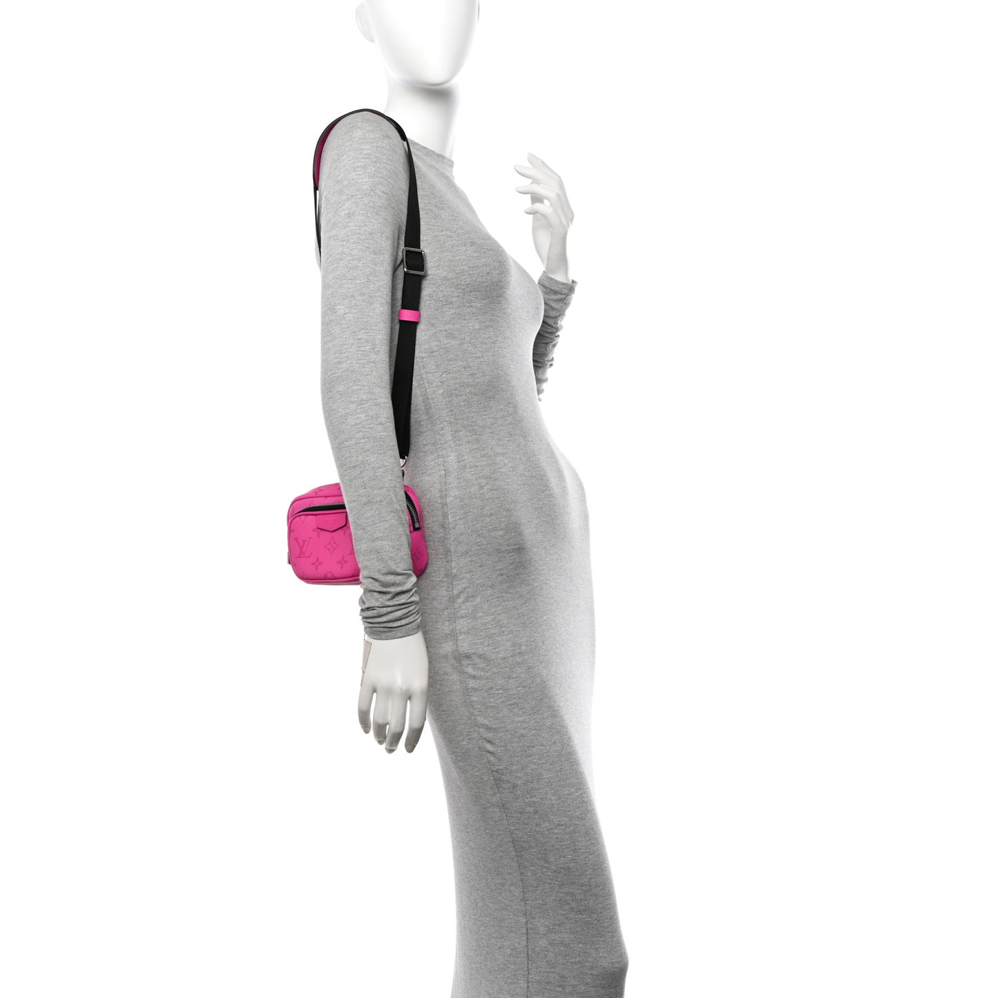 Taigarama Outdoor Pouch Fuchsia