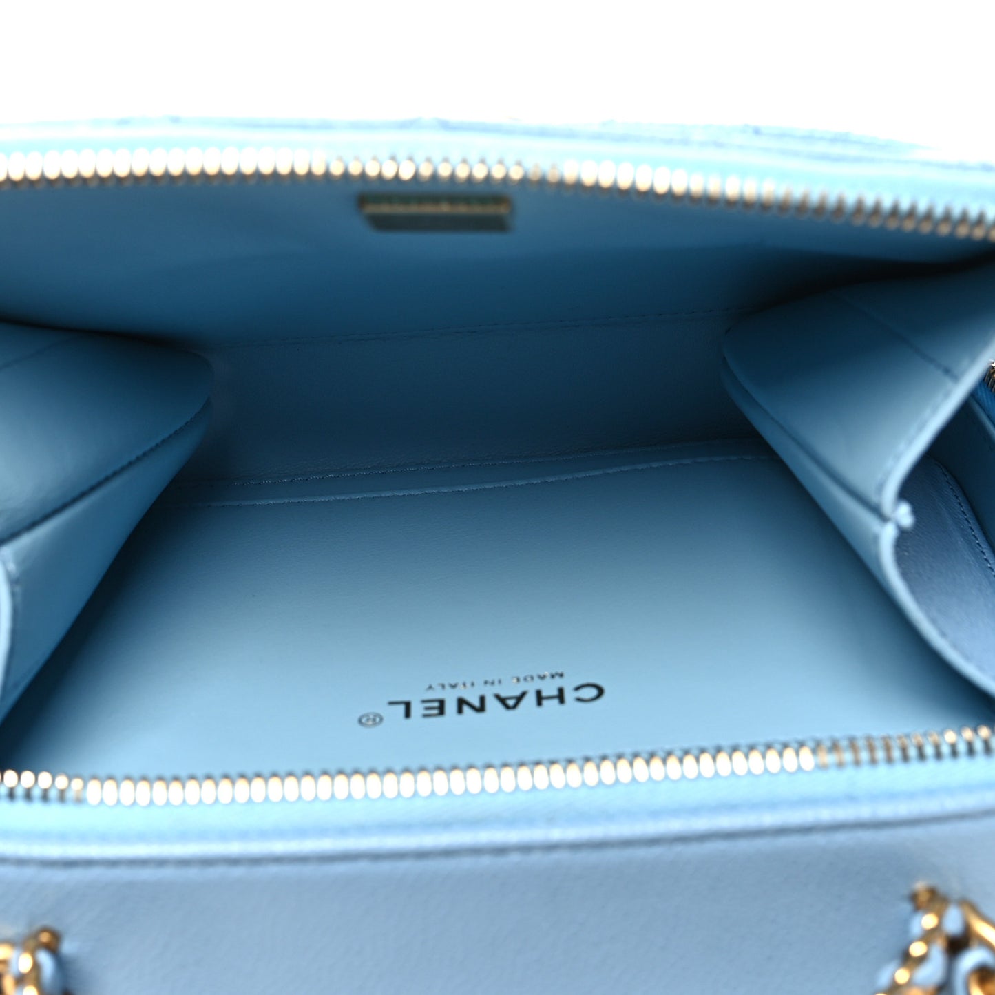 Caviar Quilted Small Pick Me Up Vanity Case Light Blue
