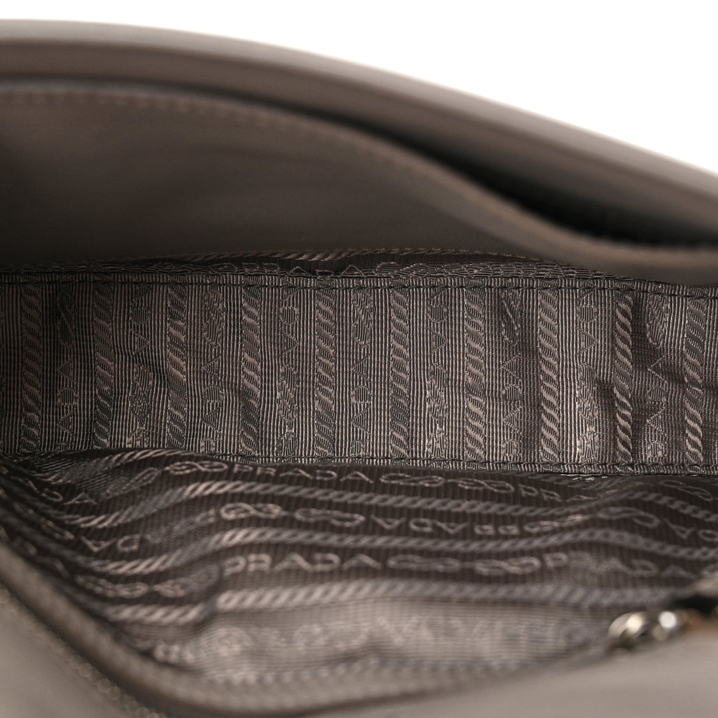 Glace Calfskin Impunture Diagramme Sound Flap Chain Crossbody Bag Argilla