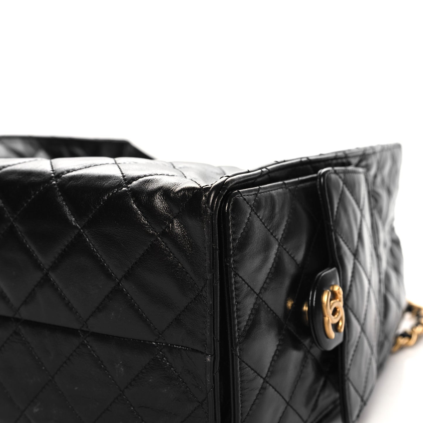 Shiny Crumpled Calfskin Quilted Medium Chanel 25 Handbag Black