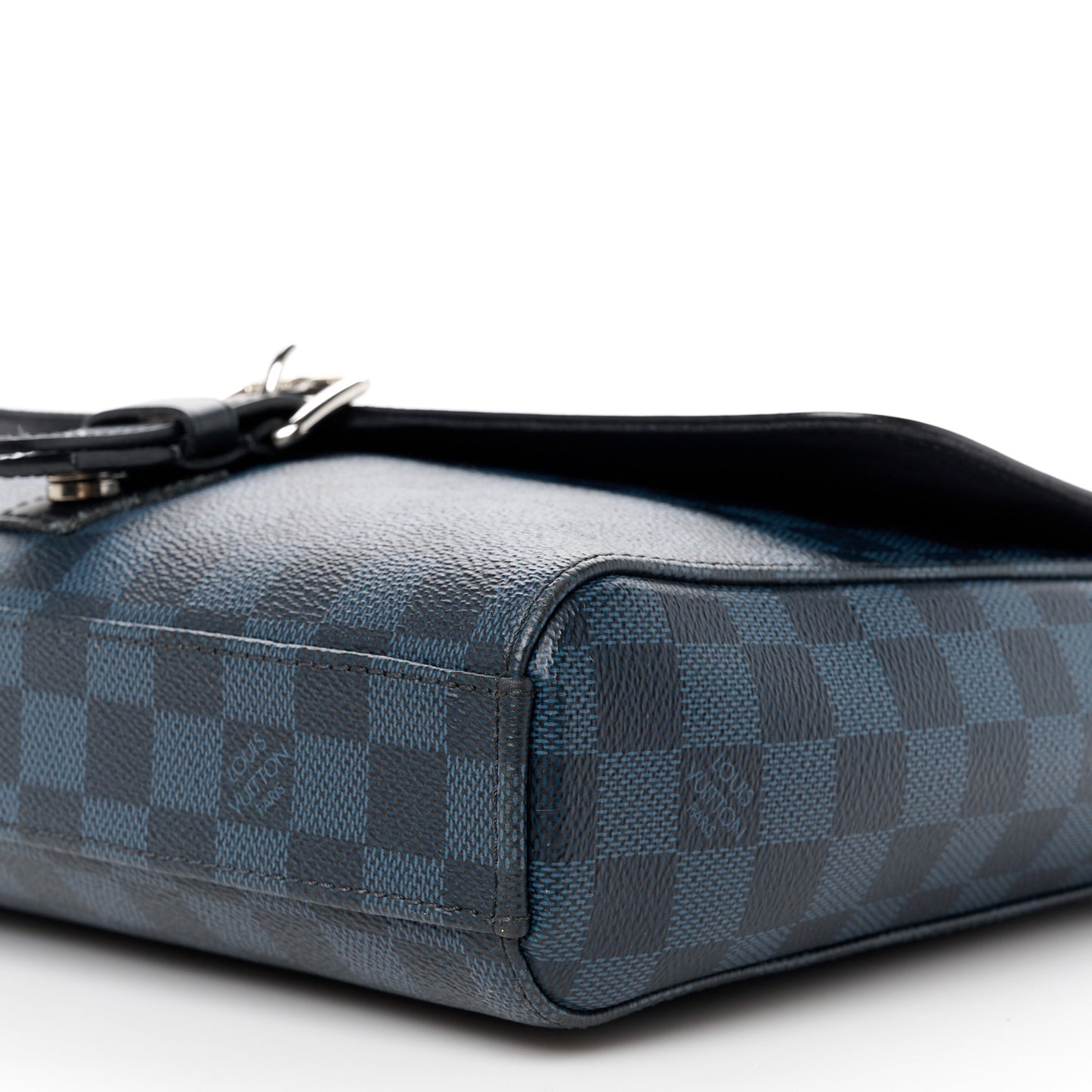 Damier Cobalt Newport Messenger MM