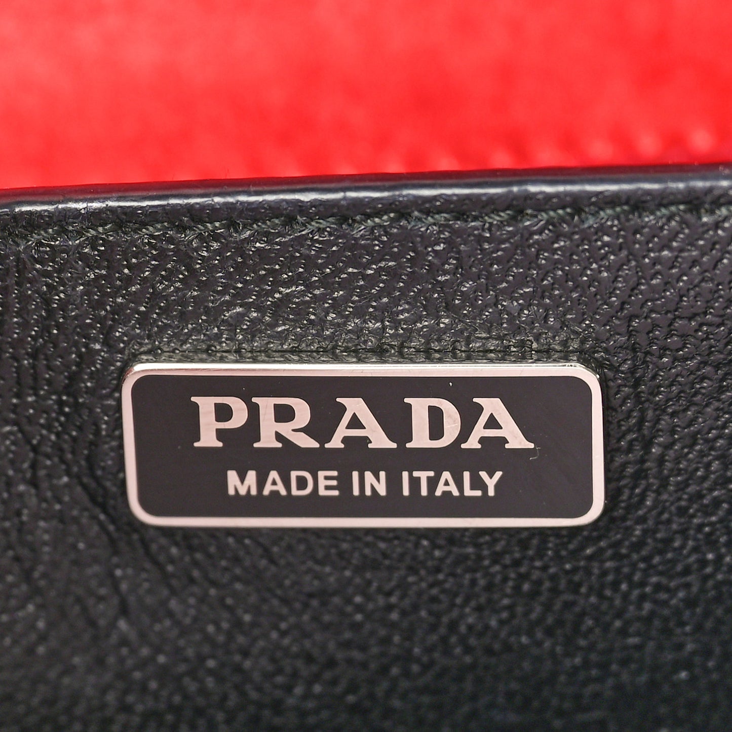 Metallic Vitello Saffiano Cahier Bag Red Black