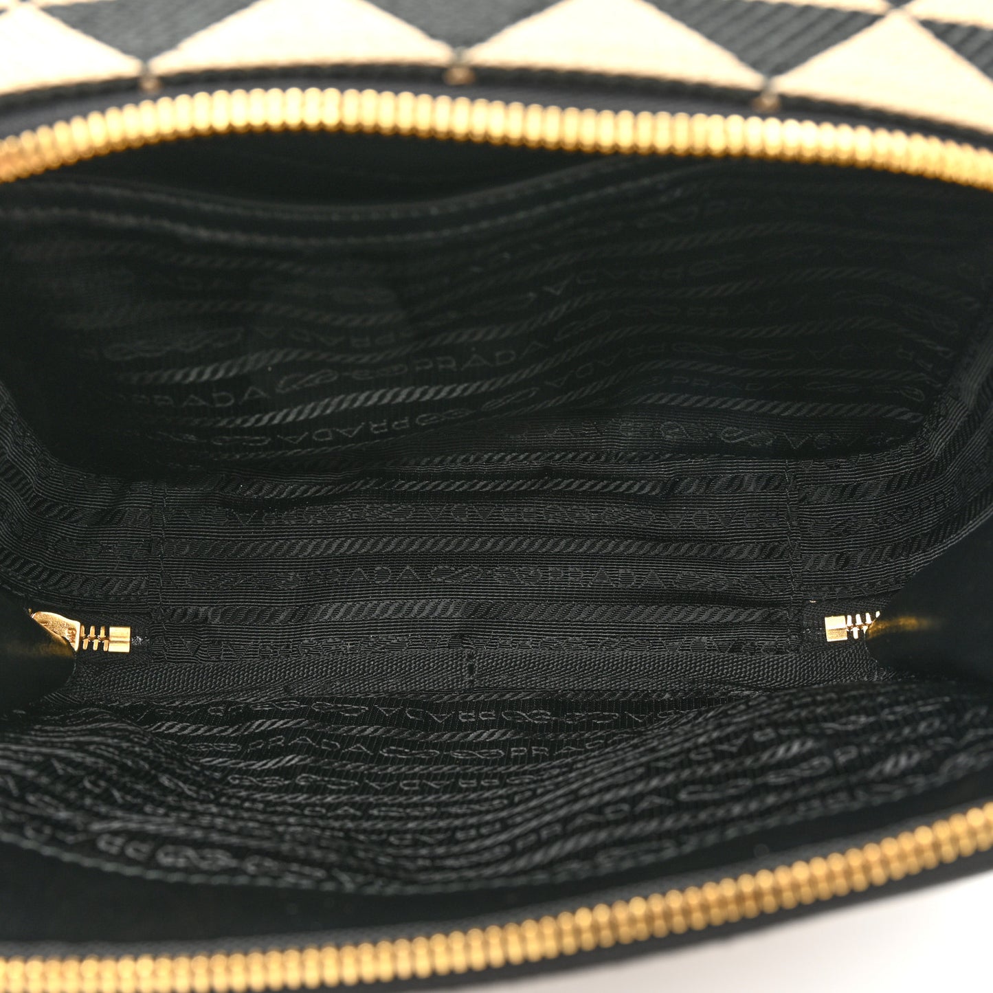 Jacquard Saffiano Triangolo Symbole Embroidered Medium Shoulder Bag Black Corda