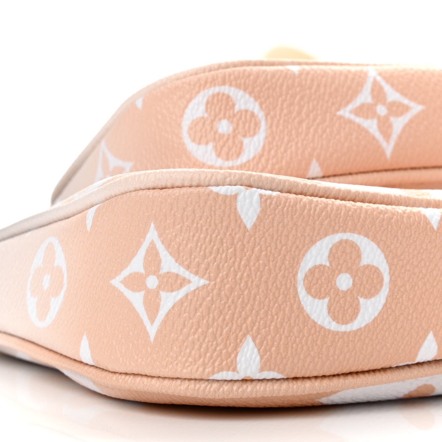 Louis Vuitton Monogram Giant By The Pool Multi Pochette Accessories Brume 9 of 12