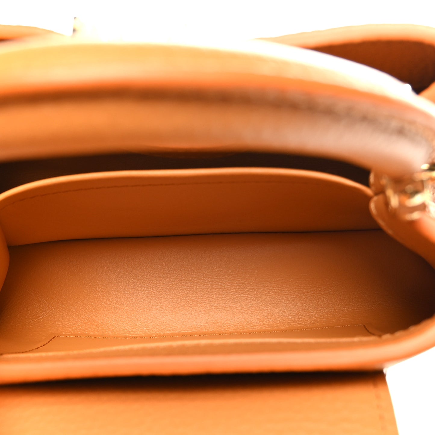 Taurillon Mini Capucines Safran Imperial