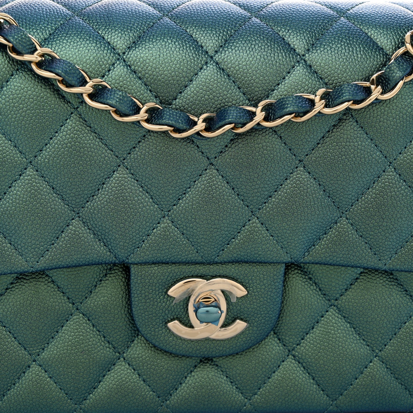 Iridescent Caviar Quilted Medium Double Flap Green