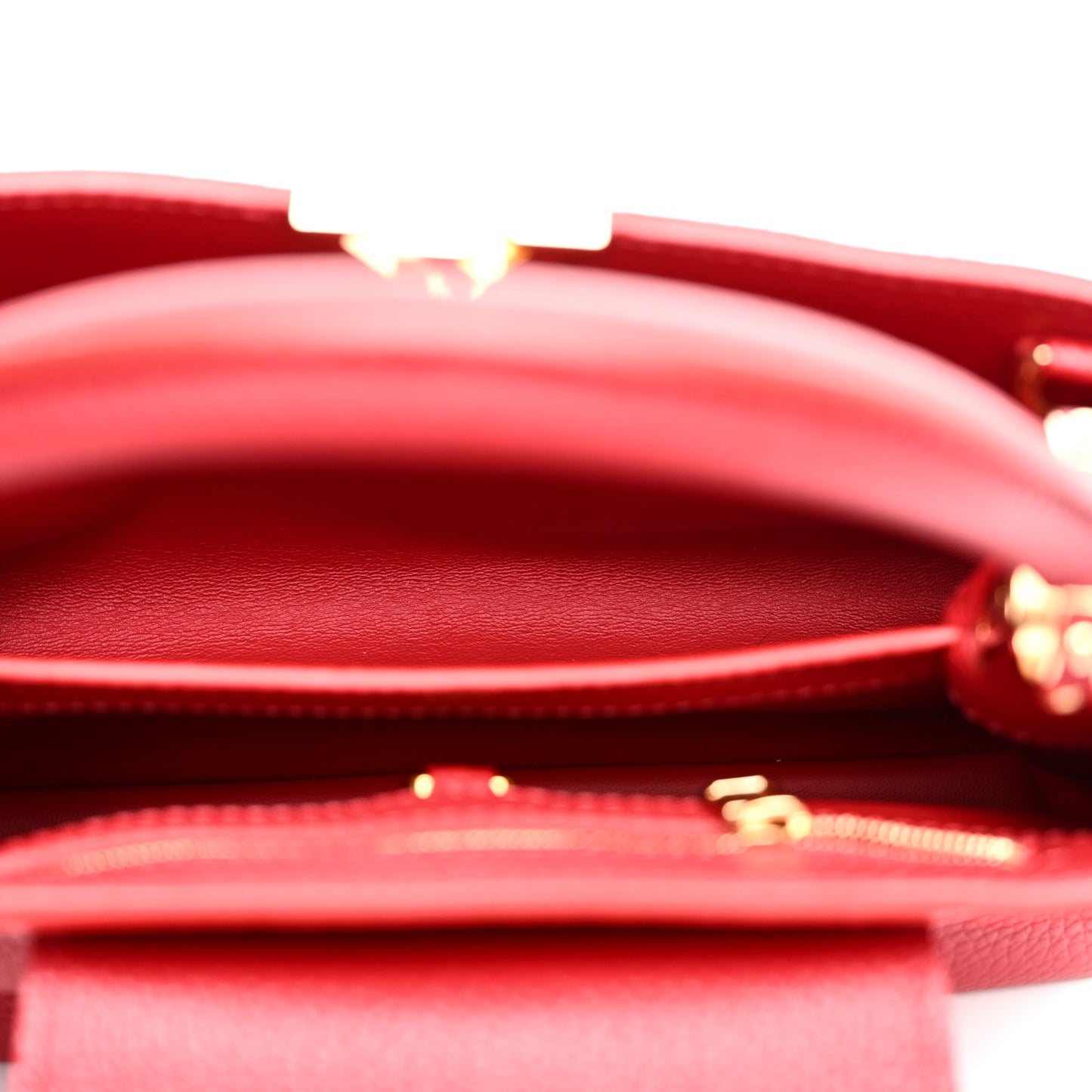 Taurillon Capucines BB Scarlet Red