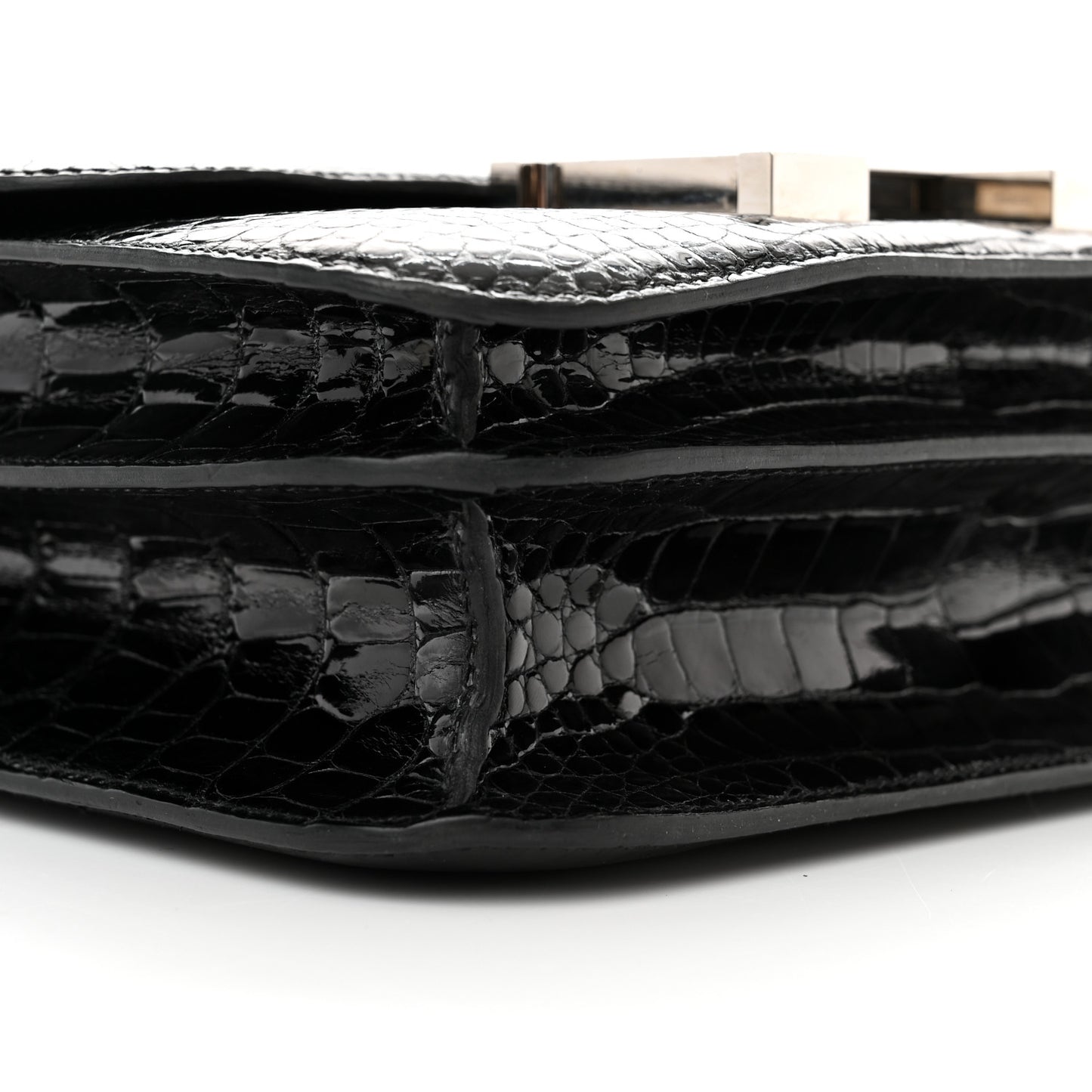 Shiny Alligator Constance 24 Black