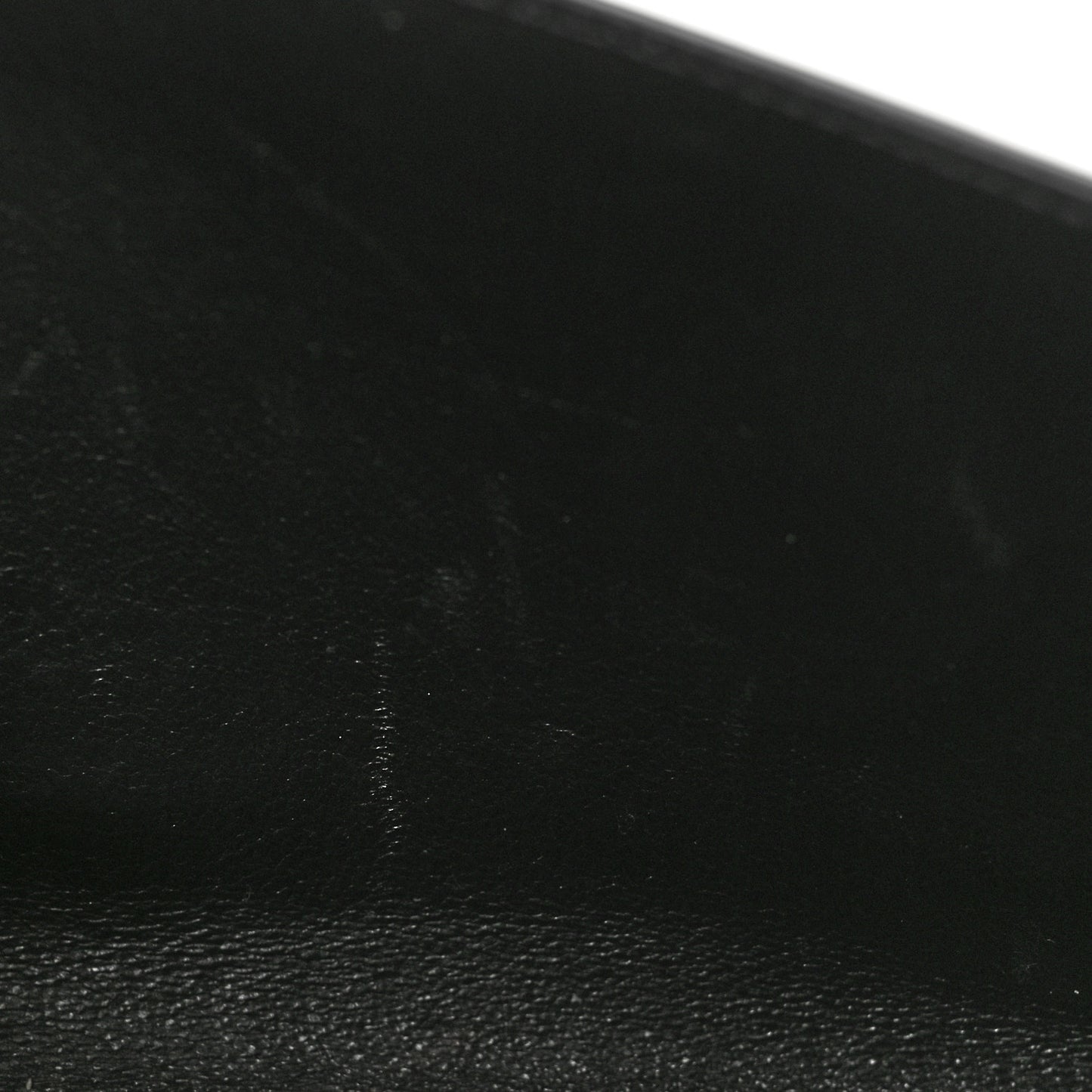 Grained Calfskin Logo Everyday Phone Holder Wallet On Chain Black White