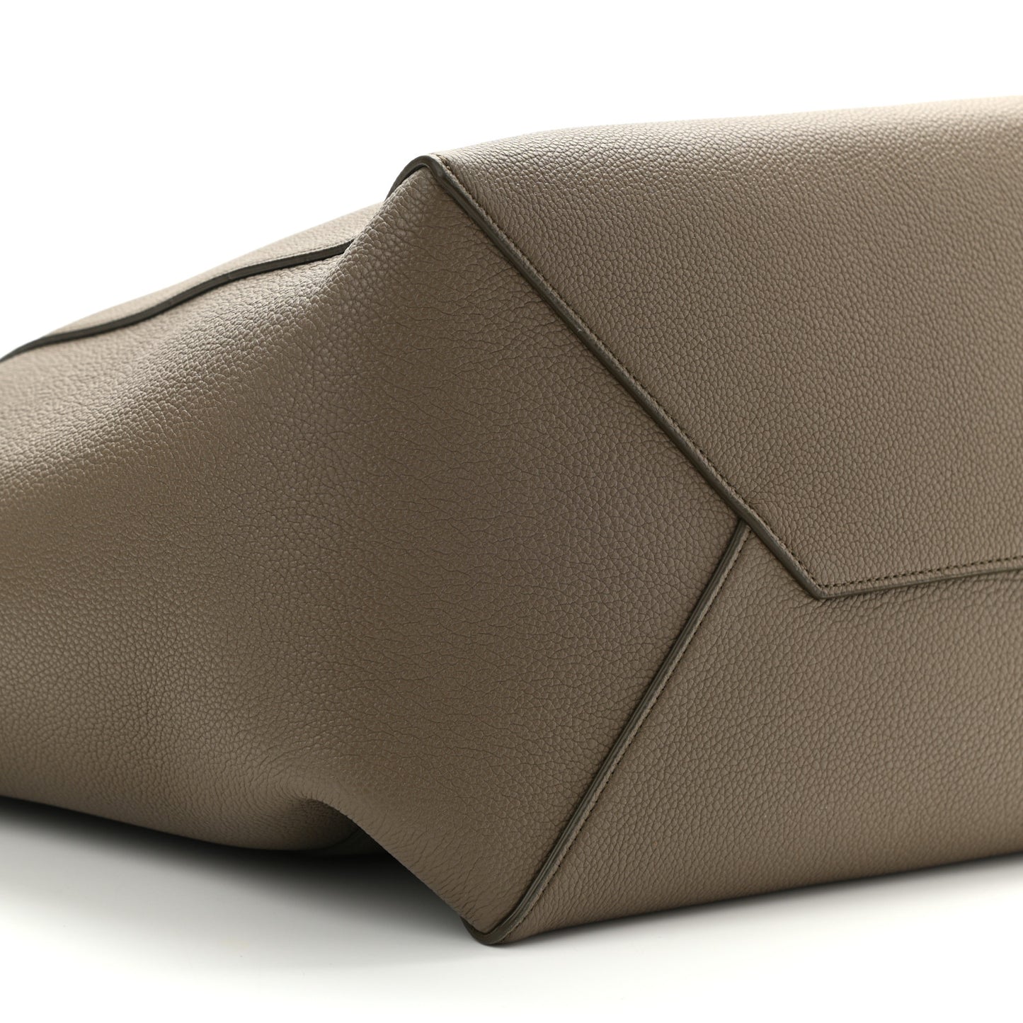 Soft Grained Calfskin Medium Belt Cabas Phantom Taupe