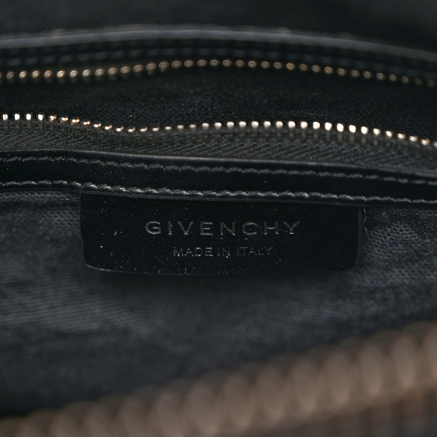 Shiny Lord Calfskin Small Antigona Black