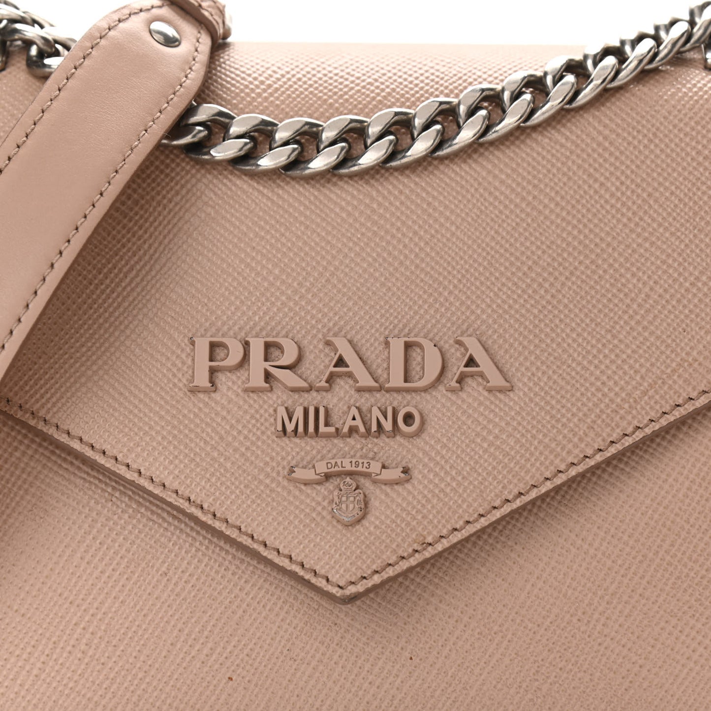 Saffiano Cuir Calfskin Monochrome Envelope Flap Chain Shoulder Bag Cipria