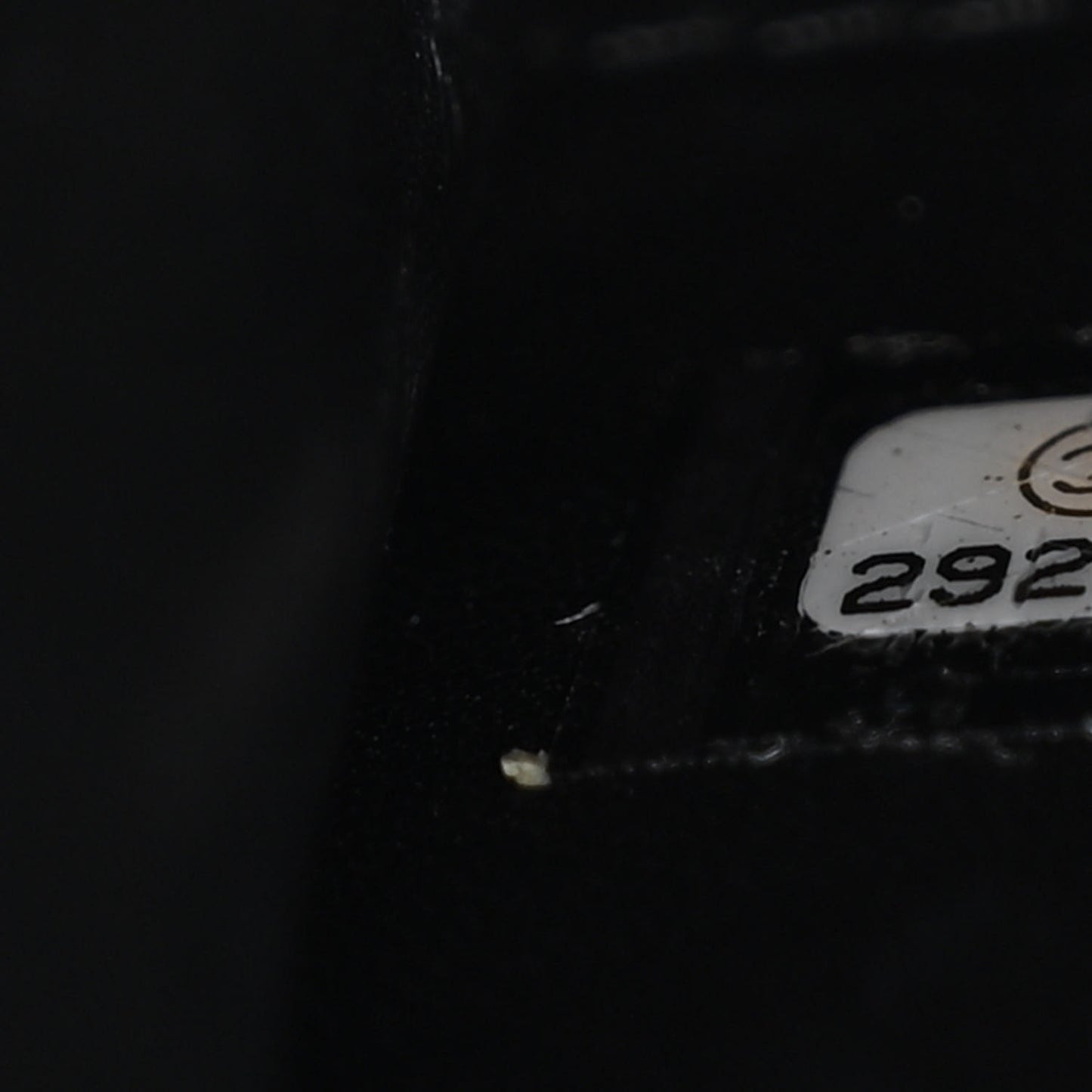 Caviar Quilted Large CC Filigree Vanity Case Black