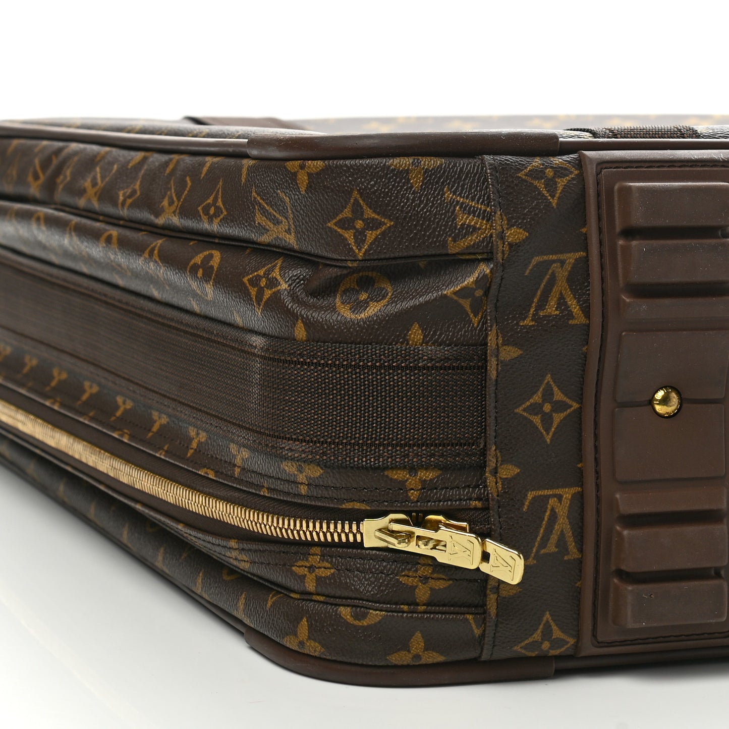 Monogram Satellite 65