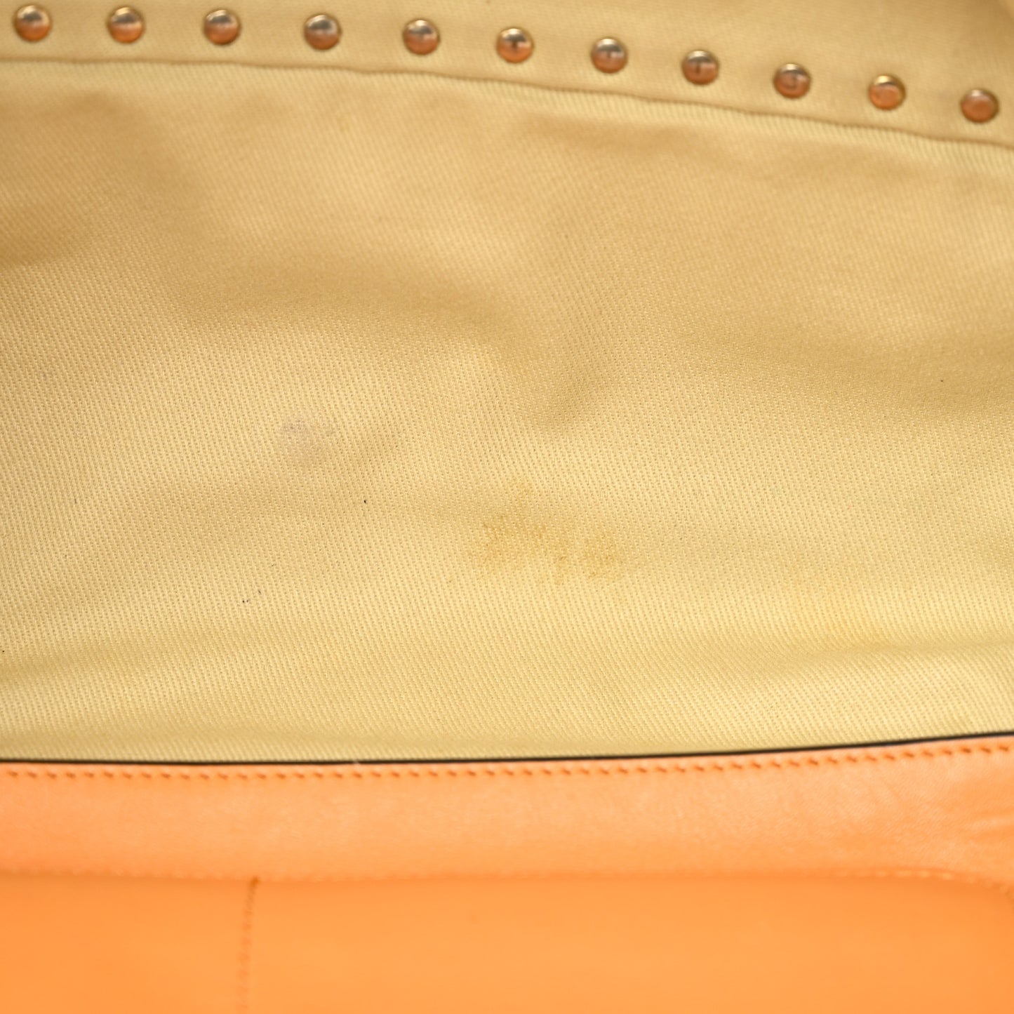 Vitello Medium Rockstud Tote Orange Fluo