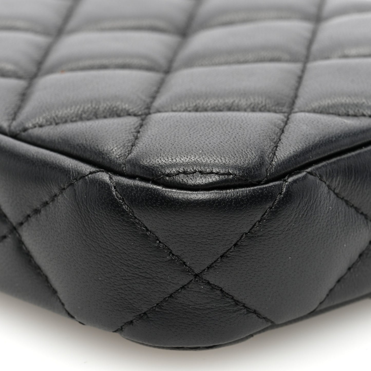 Lambskin Quilted Small Clutch With Chain Black
