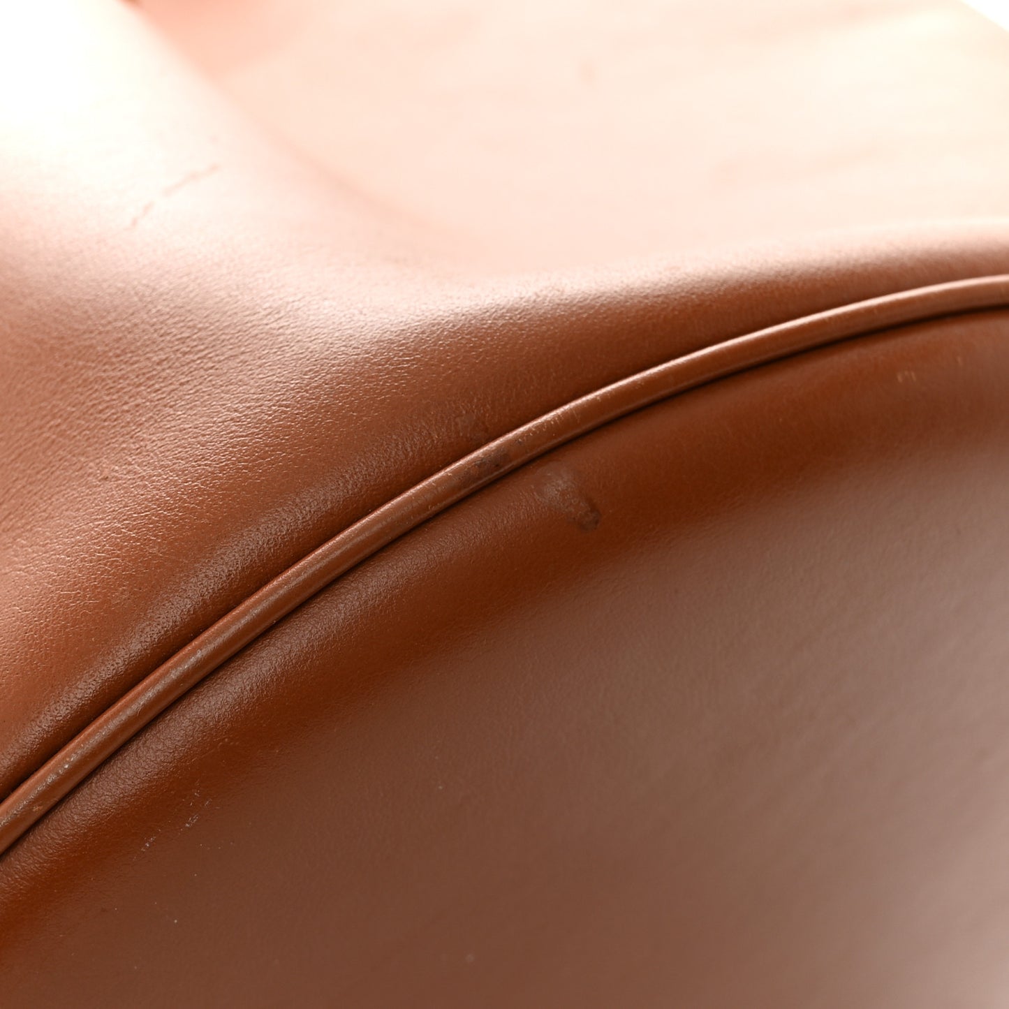 Smooth Calfskin Bucket 16 Bag Tan