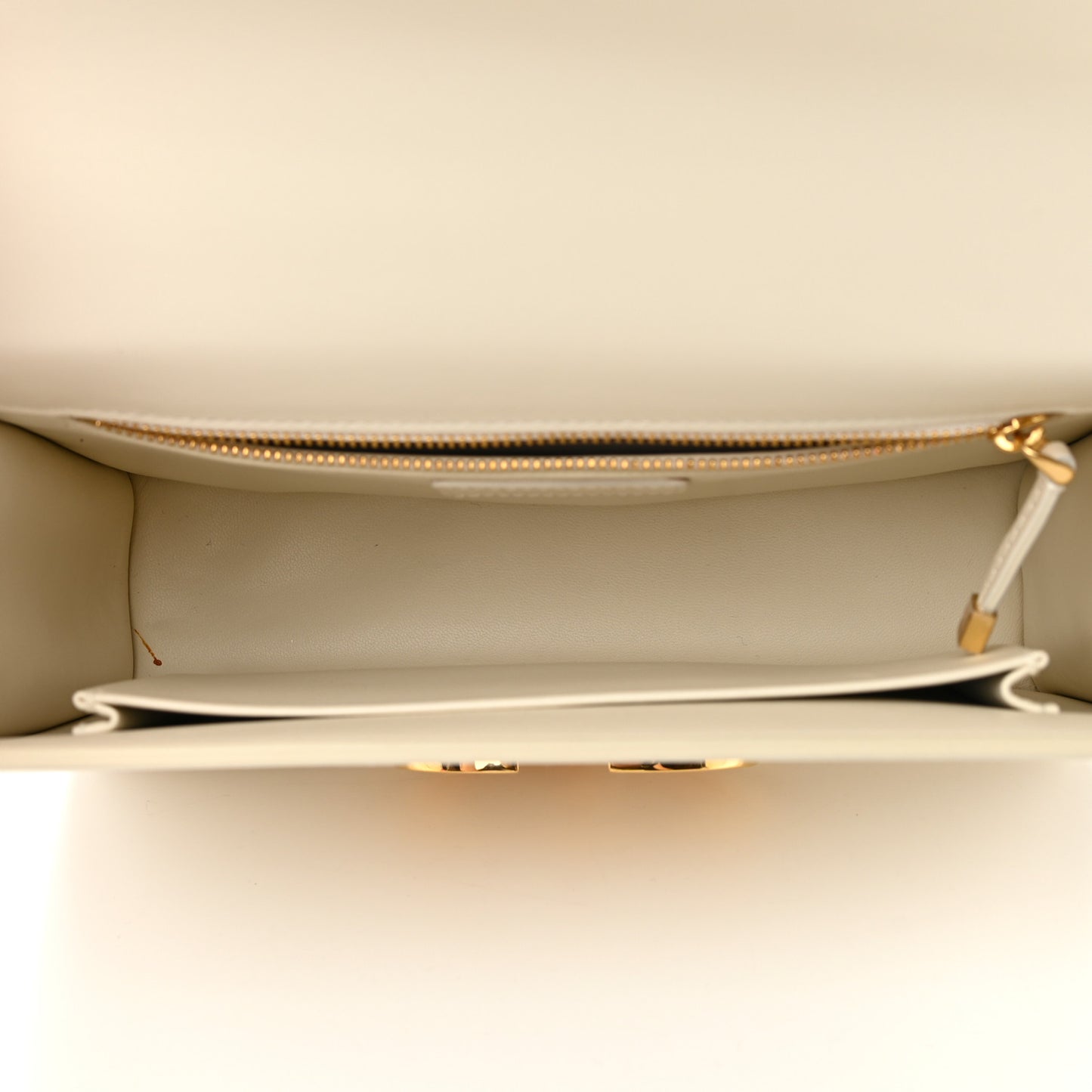 Box Calfskin 30 Montaigne Flap Bag Latte