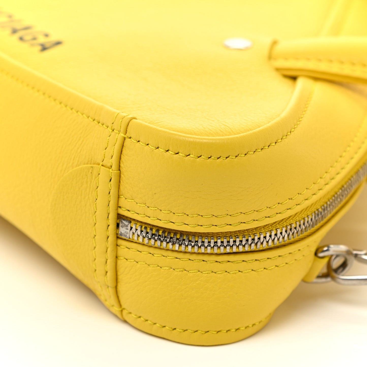 Shiny Day Calfskin Logo XS Triangle Duffle Jaune Black