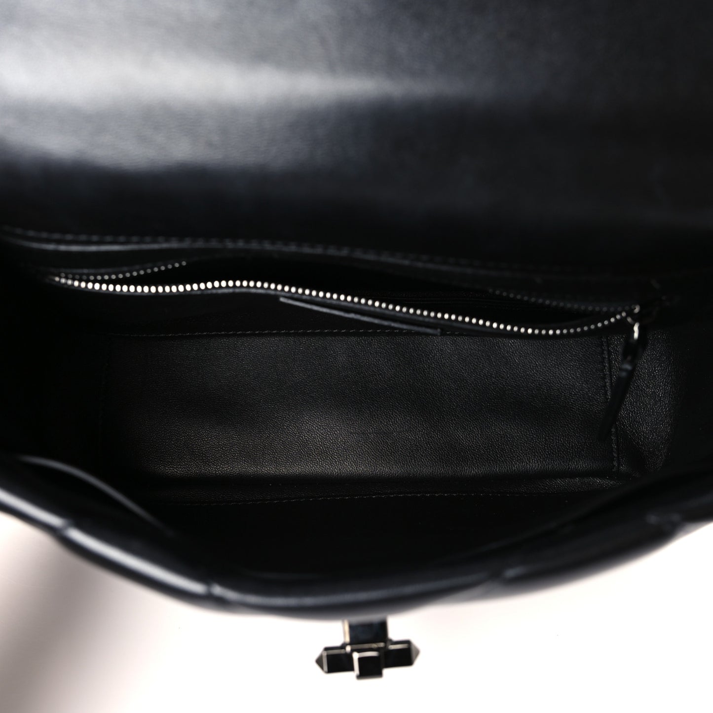 Nappa Monochrome Medium Roman Stud Shoulder Bag Black