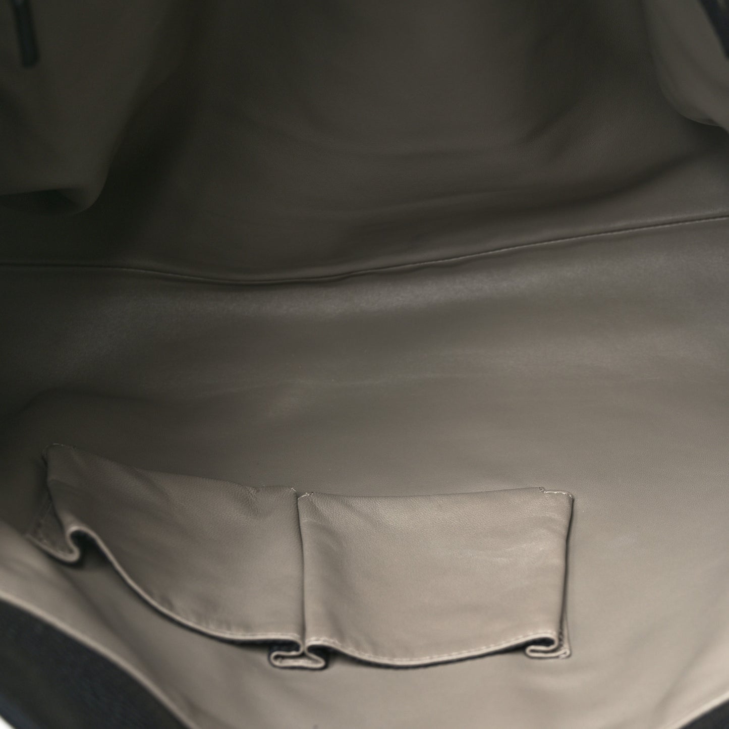 Pebbled Calfskin Lady Tassel Top Handle Bag Black