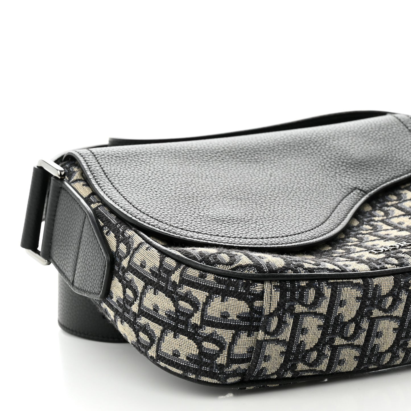 Grained Calfskin Oblique Saddle Messenger Black