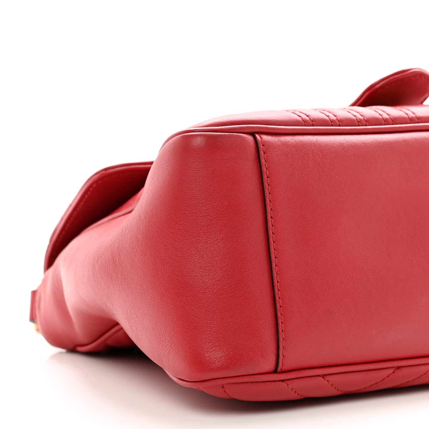 Calfskin Matelasse Small GG Marmont Top Handle Shoulder Bag Hibiscus Red