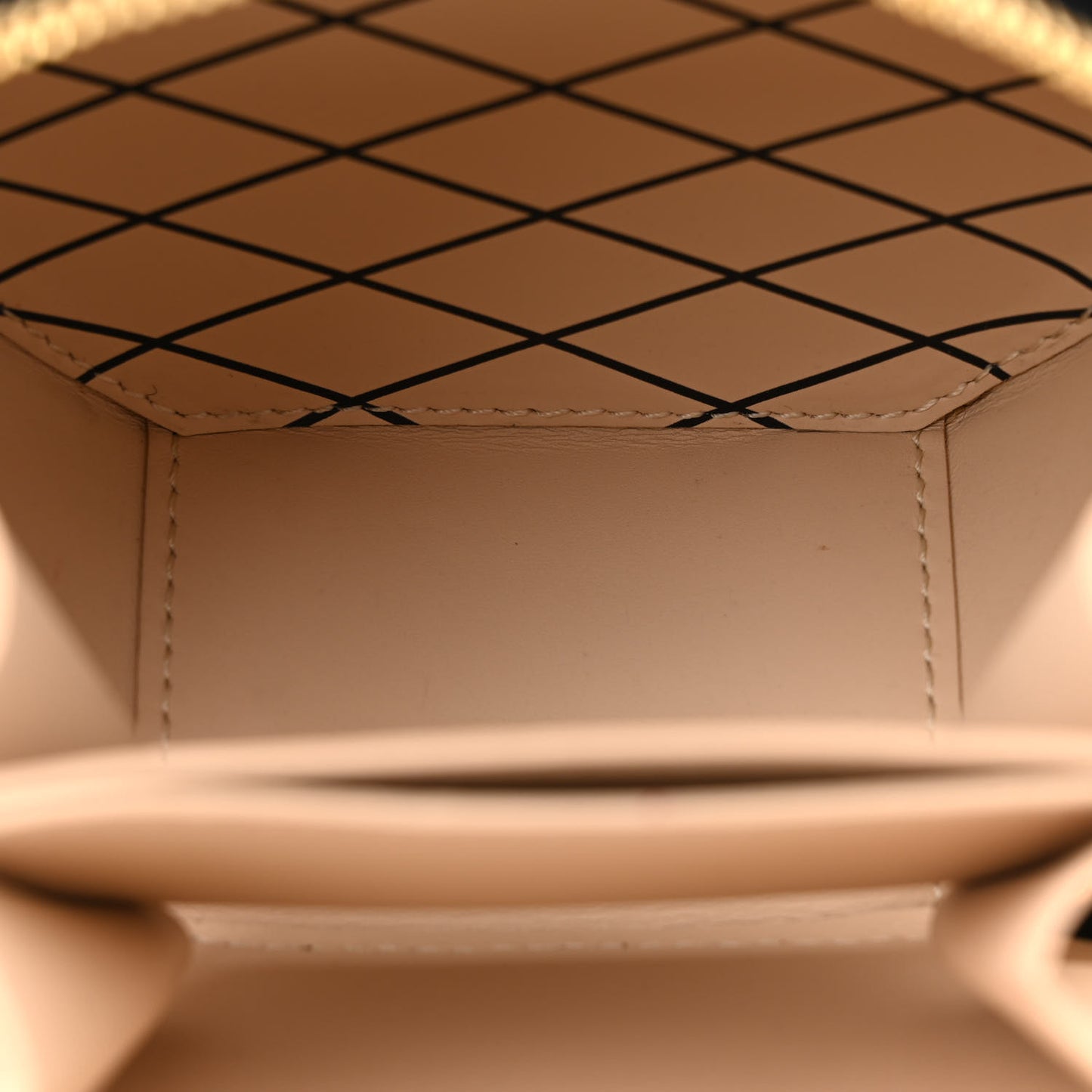 Reverse Monogram Mini Boite Chapeau