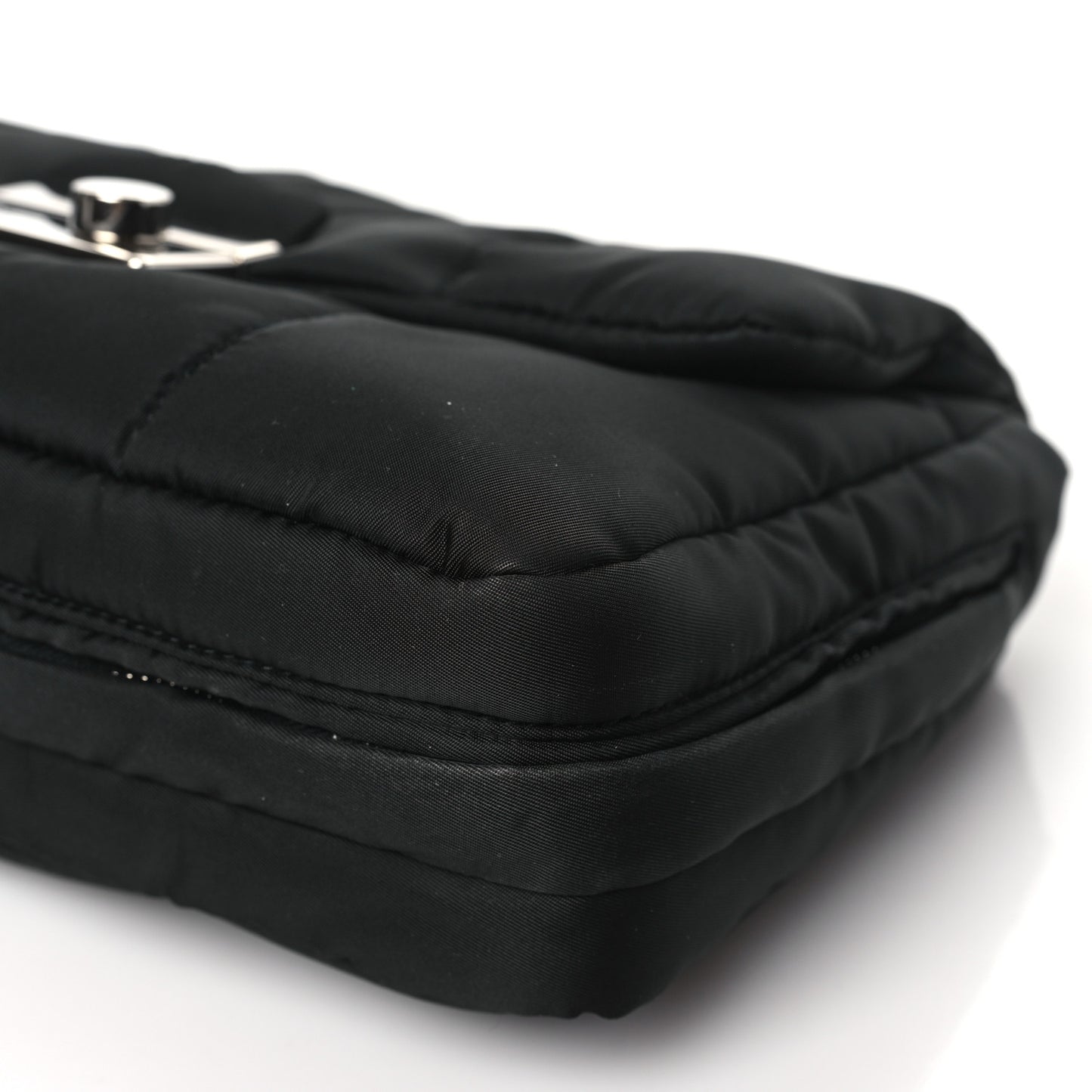 Tessuto Nylon Bomber Sound Chain Flap Shoulder Bag Black