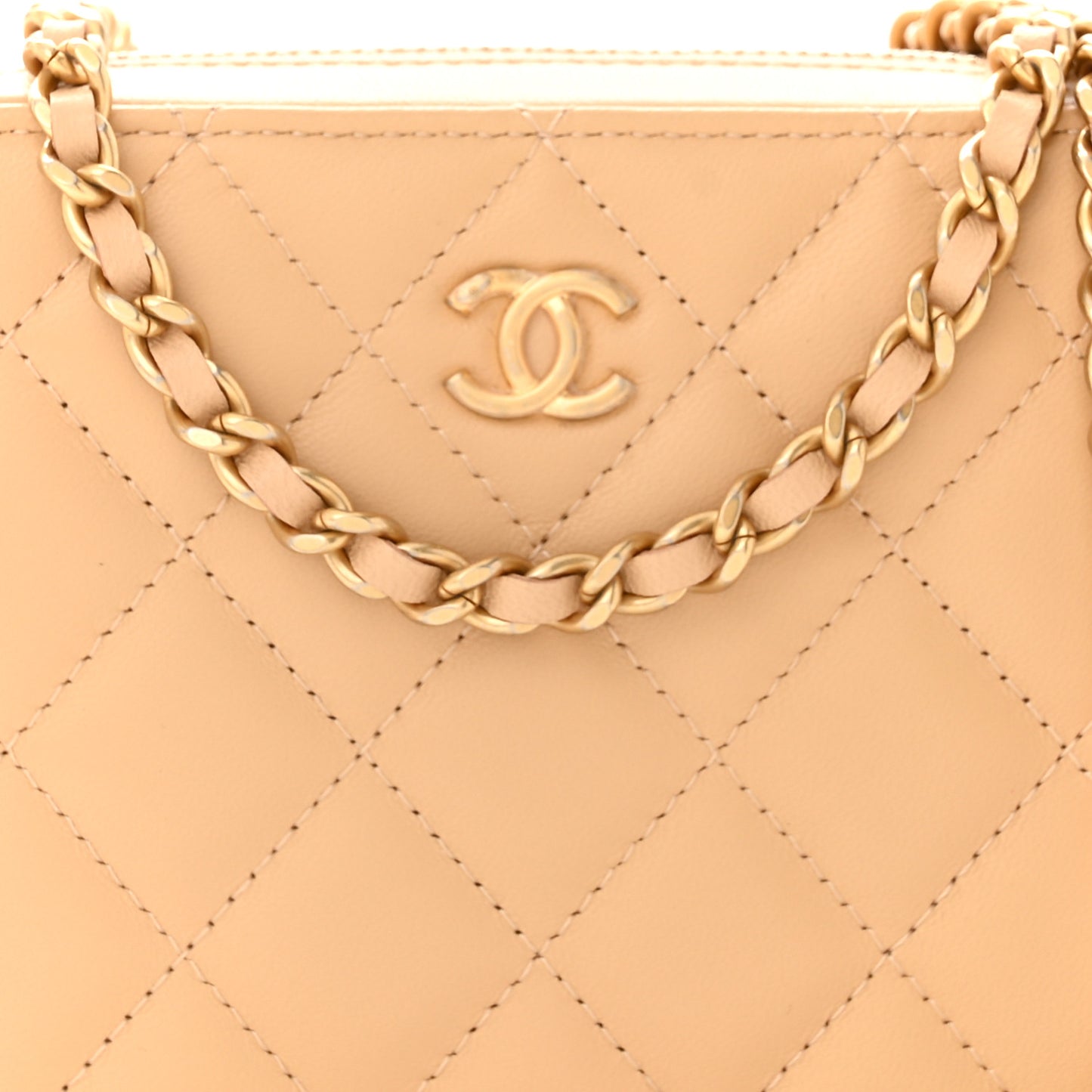 Lambskin Quilted CC Pearl Crush Camera Case Beige