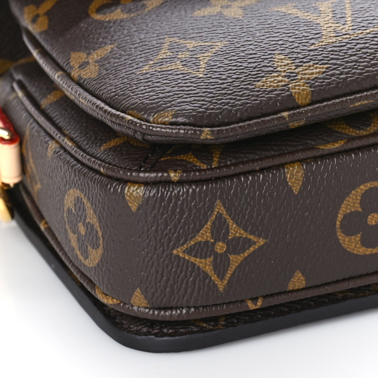 Louis Vuitton Monogram Pochette Metis East West 7 of 8