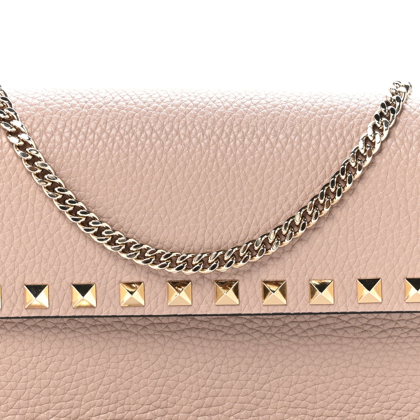 Grainy Calfskin Rockstud Chain Pouch Poudre