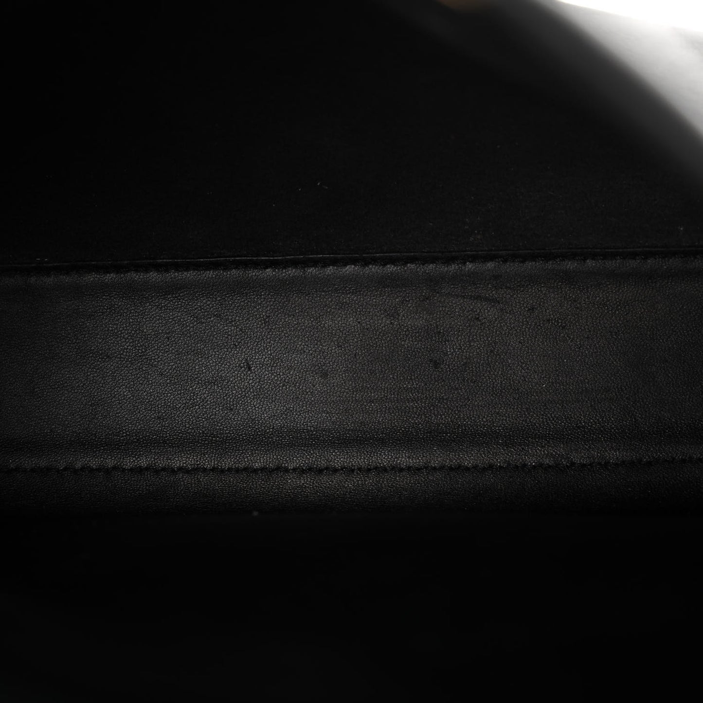Vitello Seta Shiny Nappa Medium Peekaboo Iconic Satchel Black