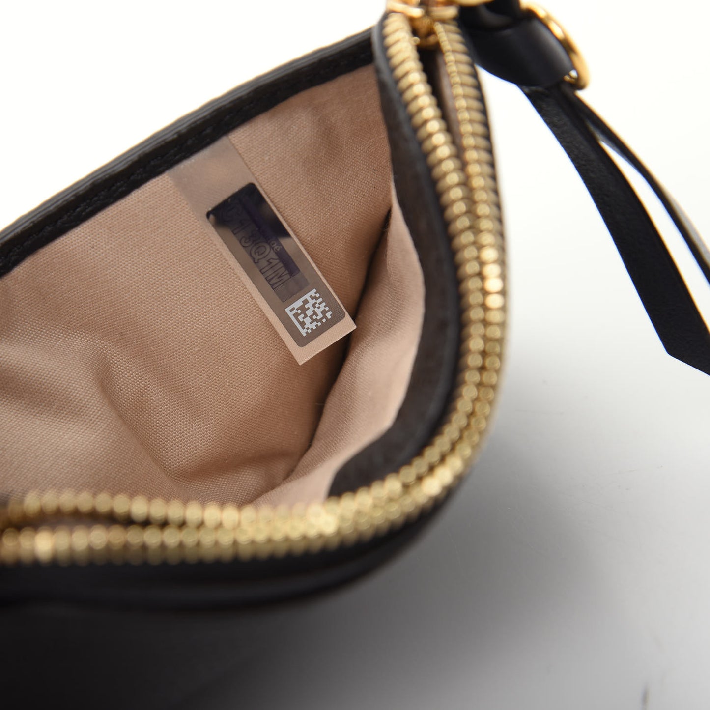 Calfskin Top Zip Card Case Black