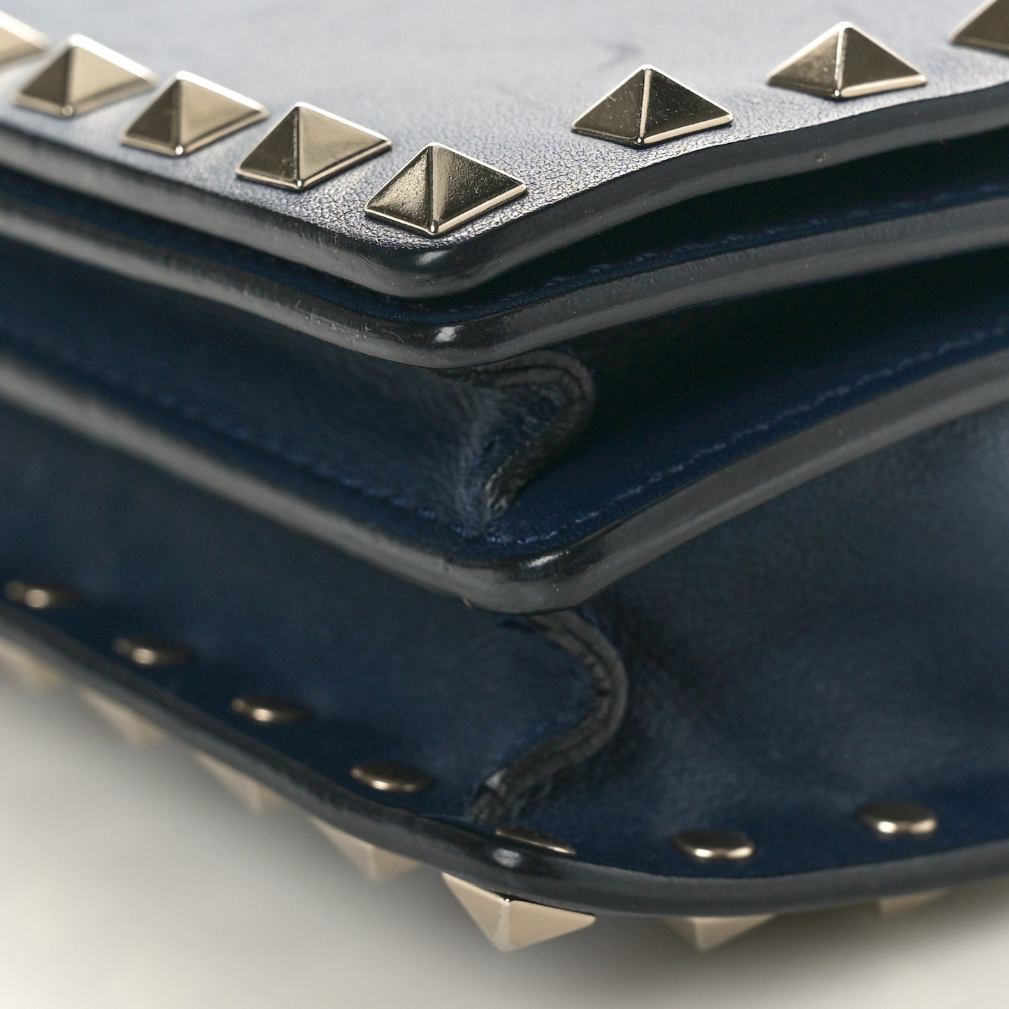 Calfskin Rockstud Wallet on Chain Marine