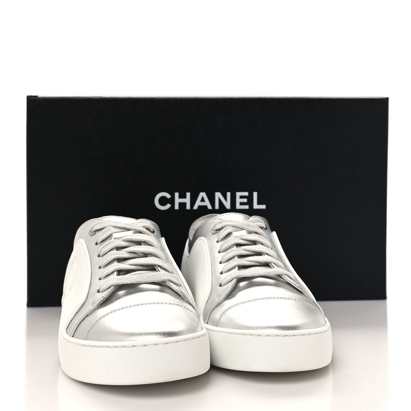 Iridescent Goatskin Womens Sneakers 36.5 White Silver