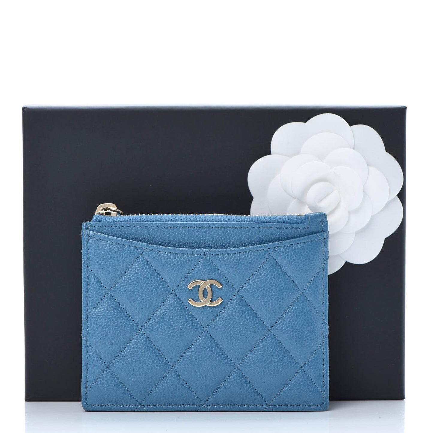 Caviar Quilted CC Zip Card Holder Blue