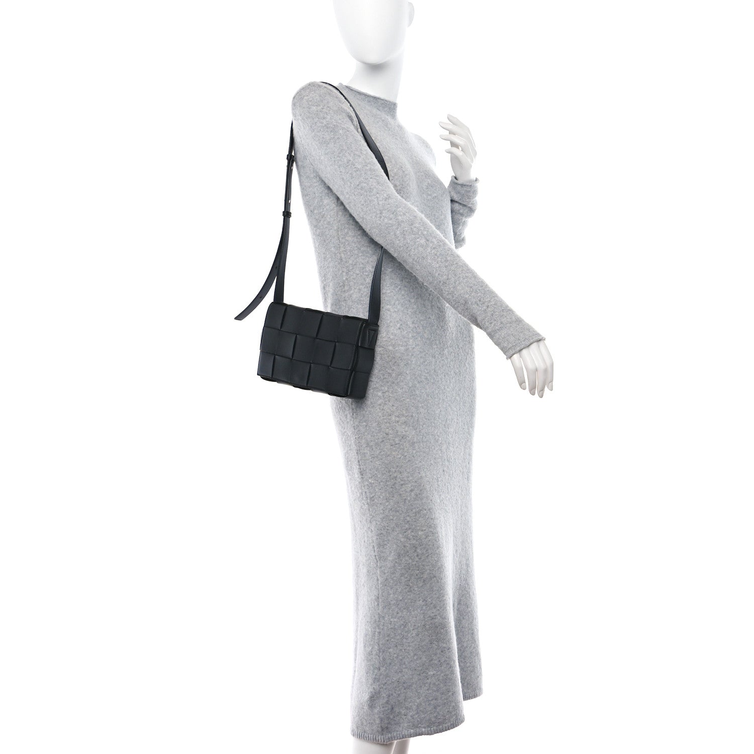 Bottega Veneta Lambskin Maxi Intrecciato Cassette Crossbody Bag Black 2 of 11