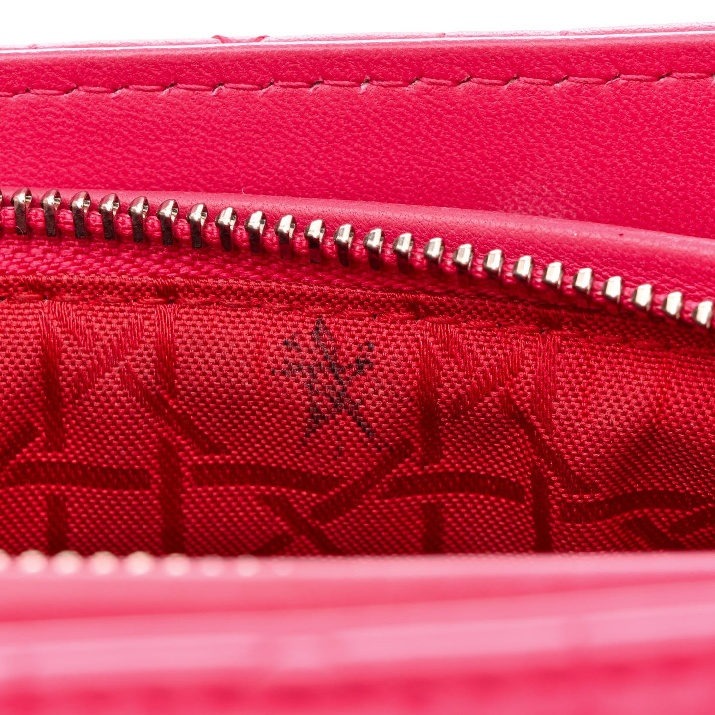 Lambskin Cannage Medium Lady Dior Fuchsia