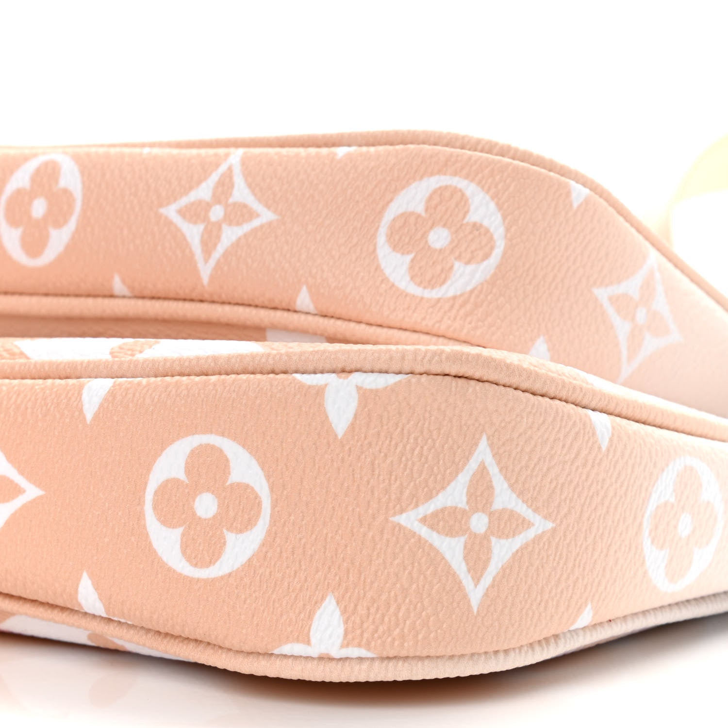 Louis Vuitton Monogram Giant By The Pool Multi Pochette Accessories Brume 10 of 12