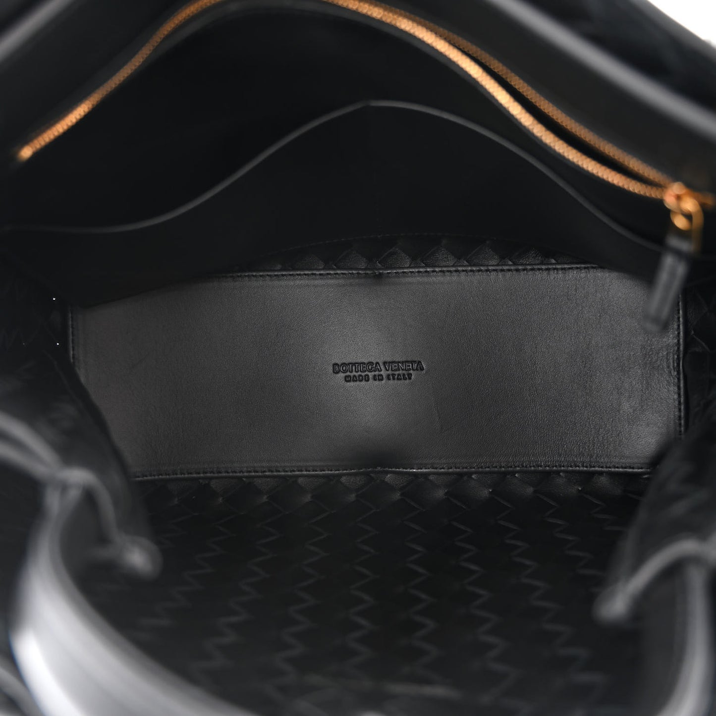 Nappa Intrecciato Medium Andiamo Shoulder Bag Black