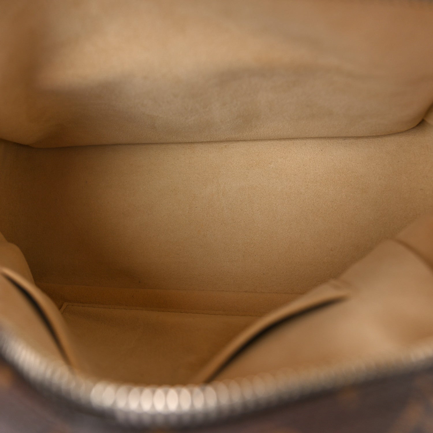 Louis Vuitton Monogram Manhattan PM 5 of 11