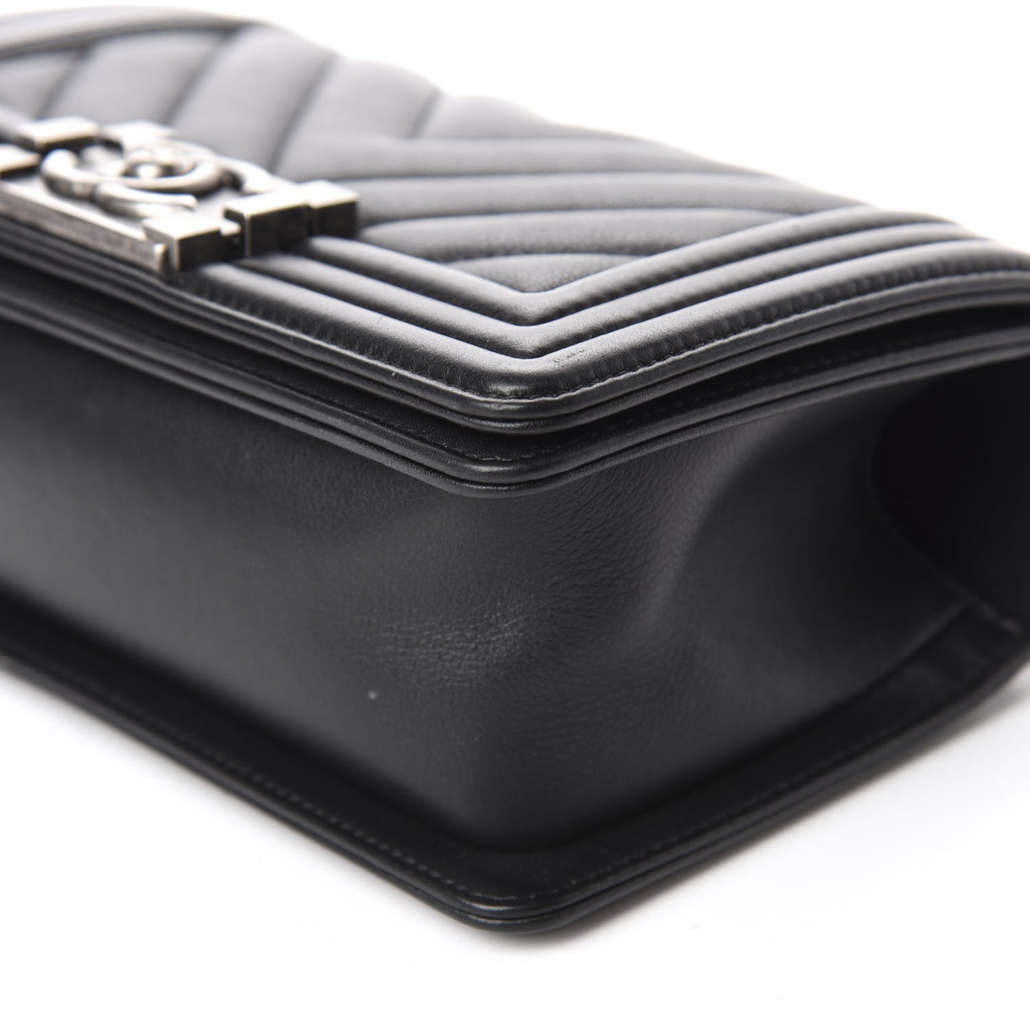 Calfskin Chevron Quilted Small Boy Flap Black