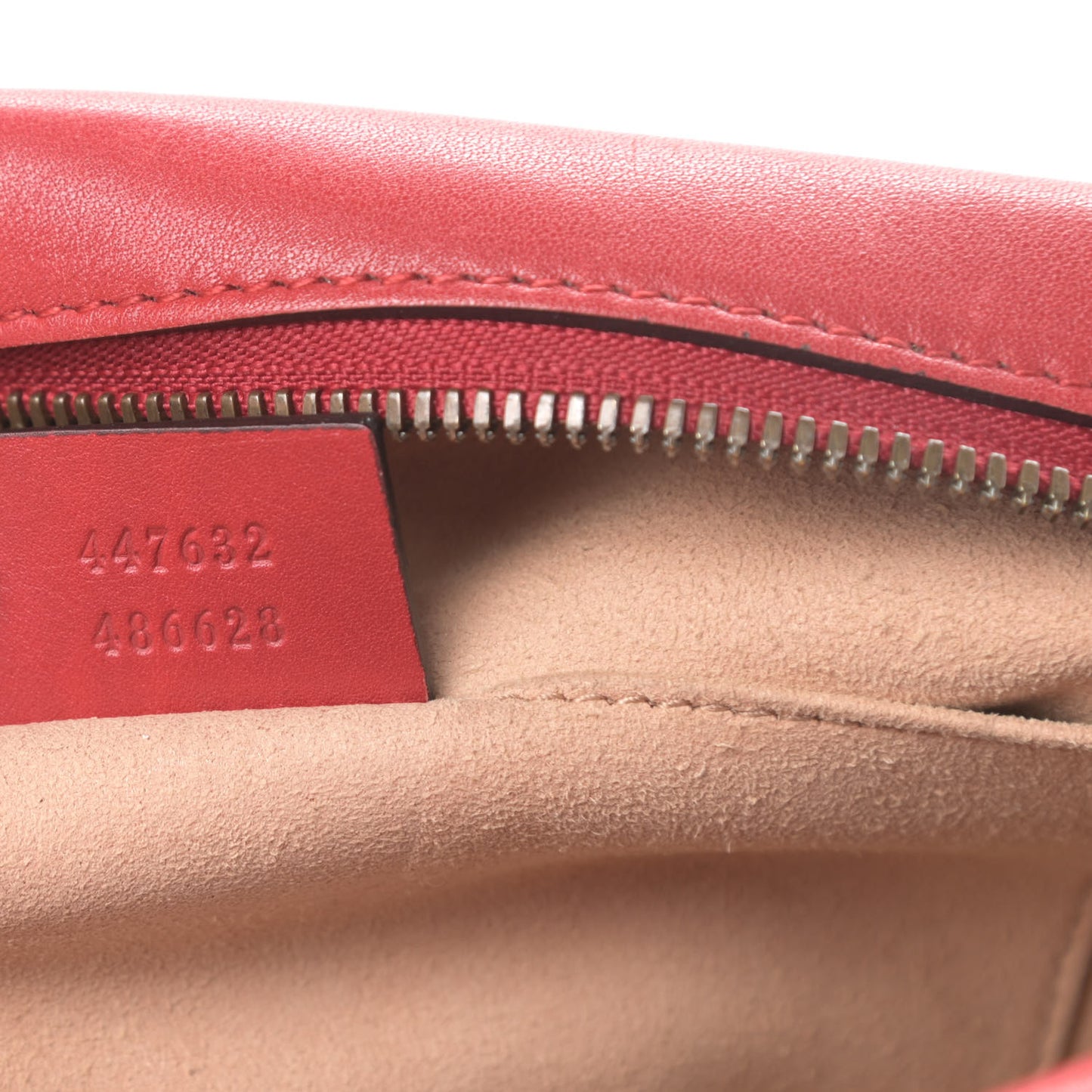 Calfskin Matelasse Small GG Marmont Chain Shoulder Bag Hibiscus Red