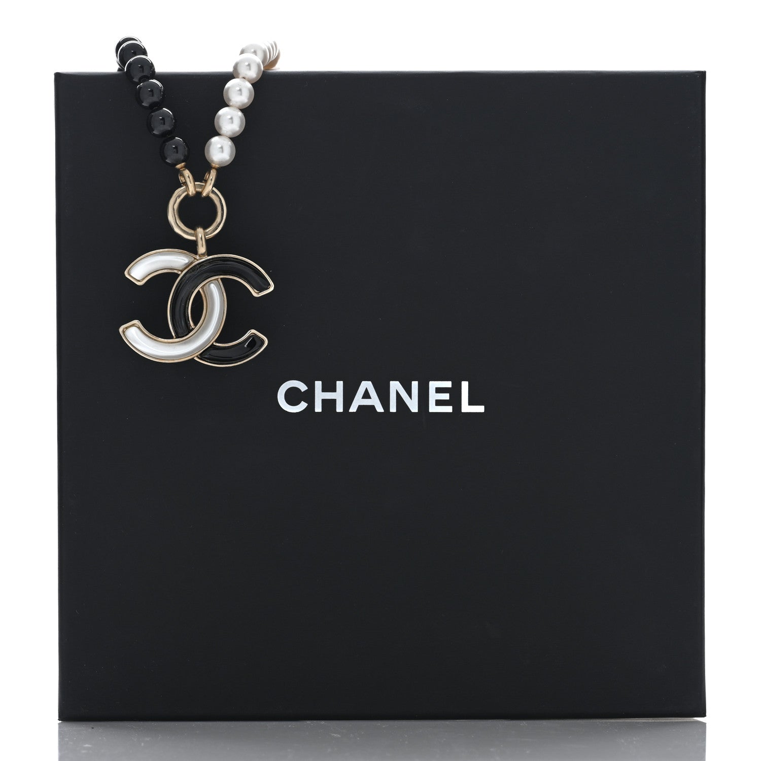 Chanel Pearl Beaded CC Necklace Black White 5 of 5