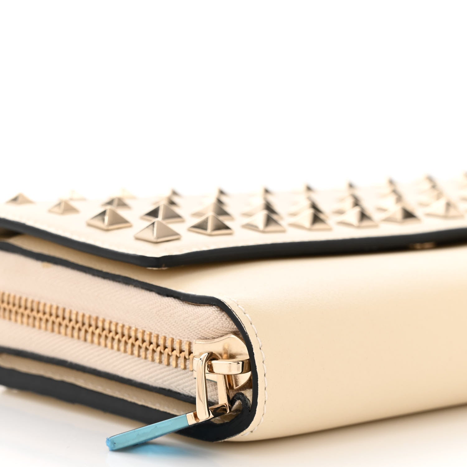 Valentino Garavani Vitello Rockstud Carry Secrets Continental Wallet On Chain Light Ivory 12 of 14