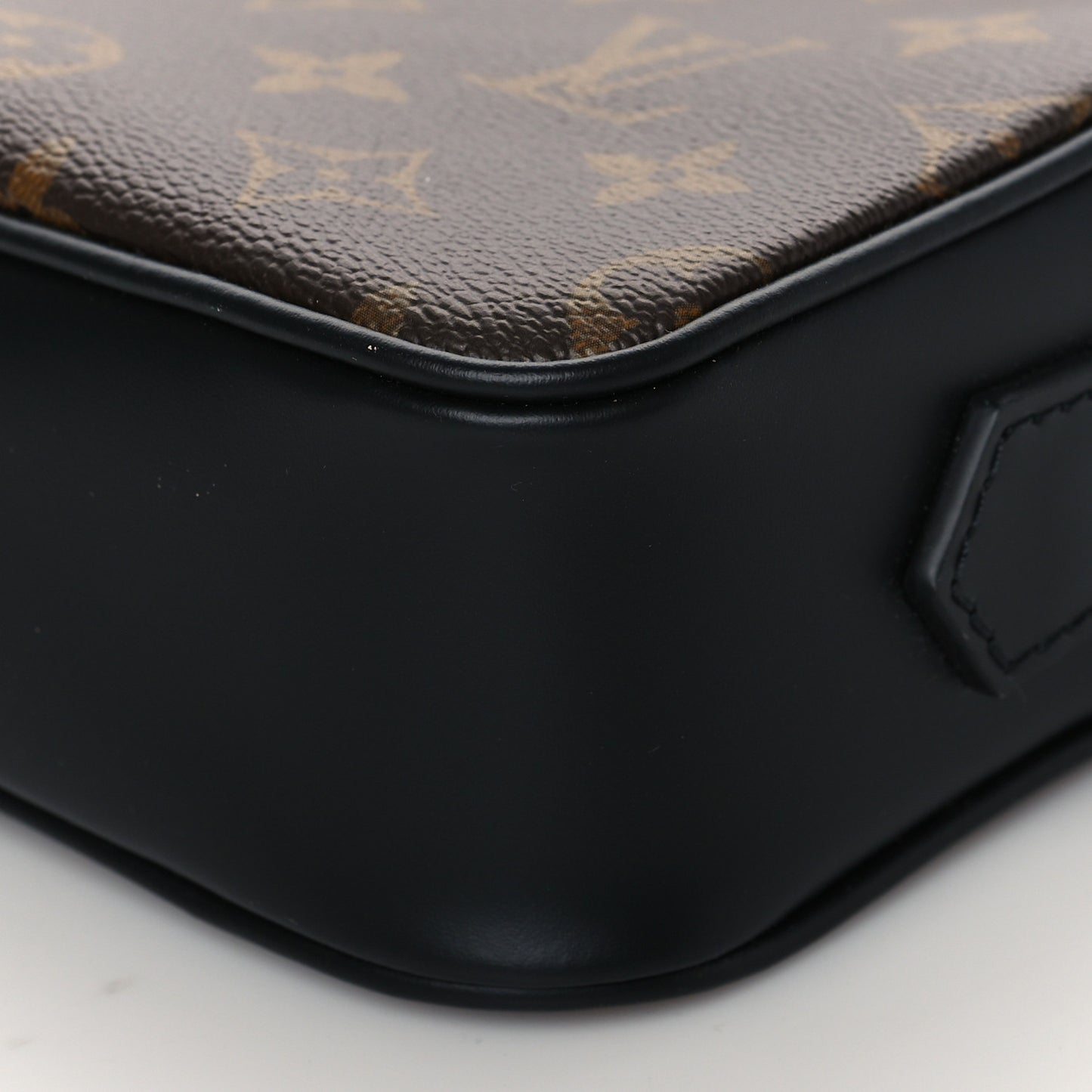 Monogram Macassar Kasai Clutch Black